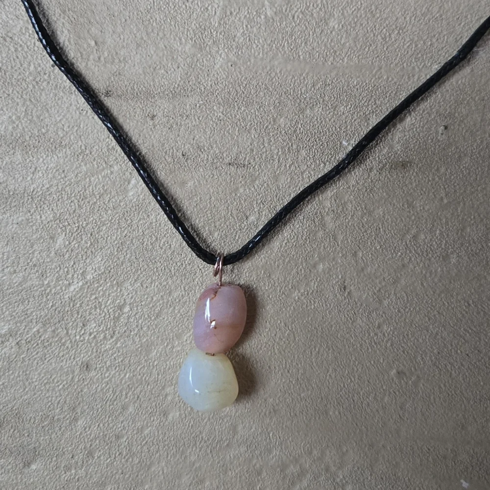 Elegant Pink Rose Quartz And Milky Quartz Natural Stone Pendant Necklace